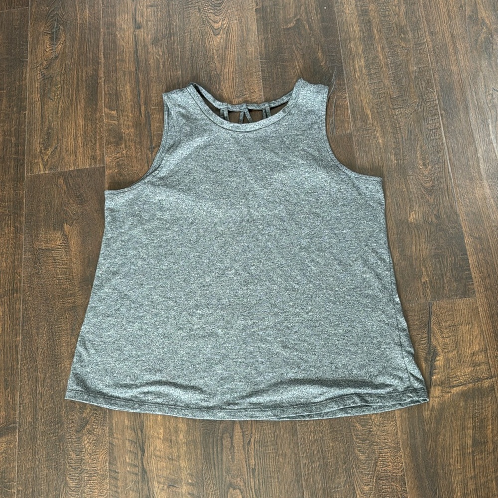 Maurice’s size L gray tank top